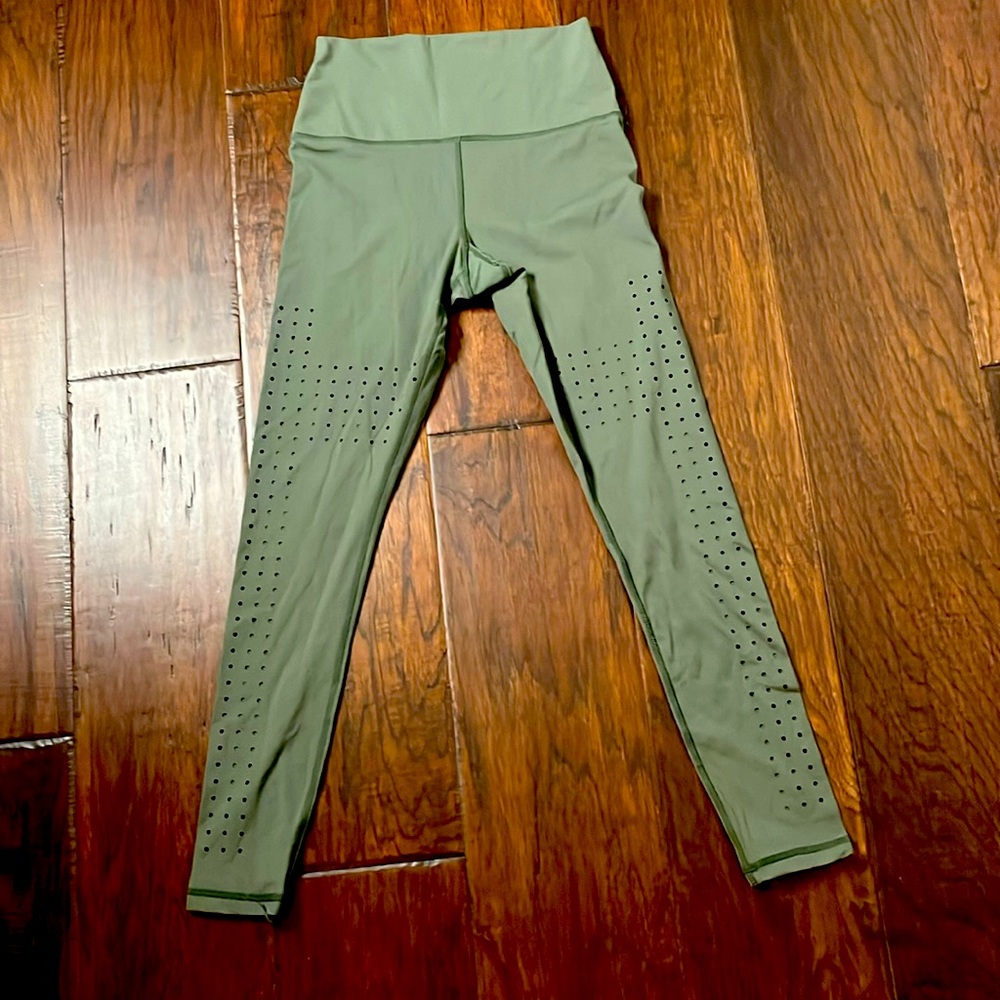 Glider leggings. Never worn.